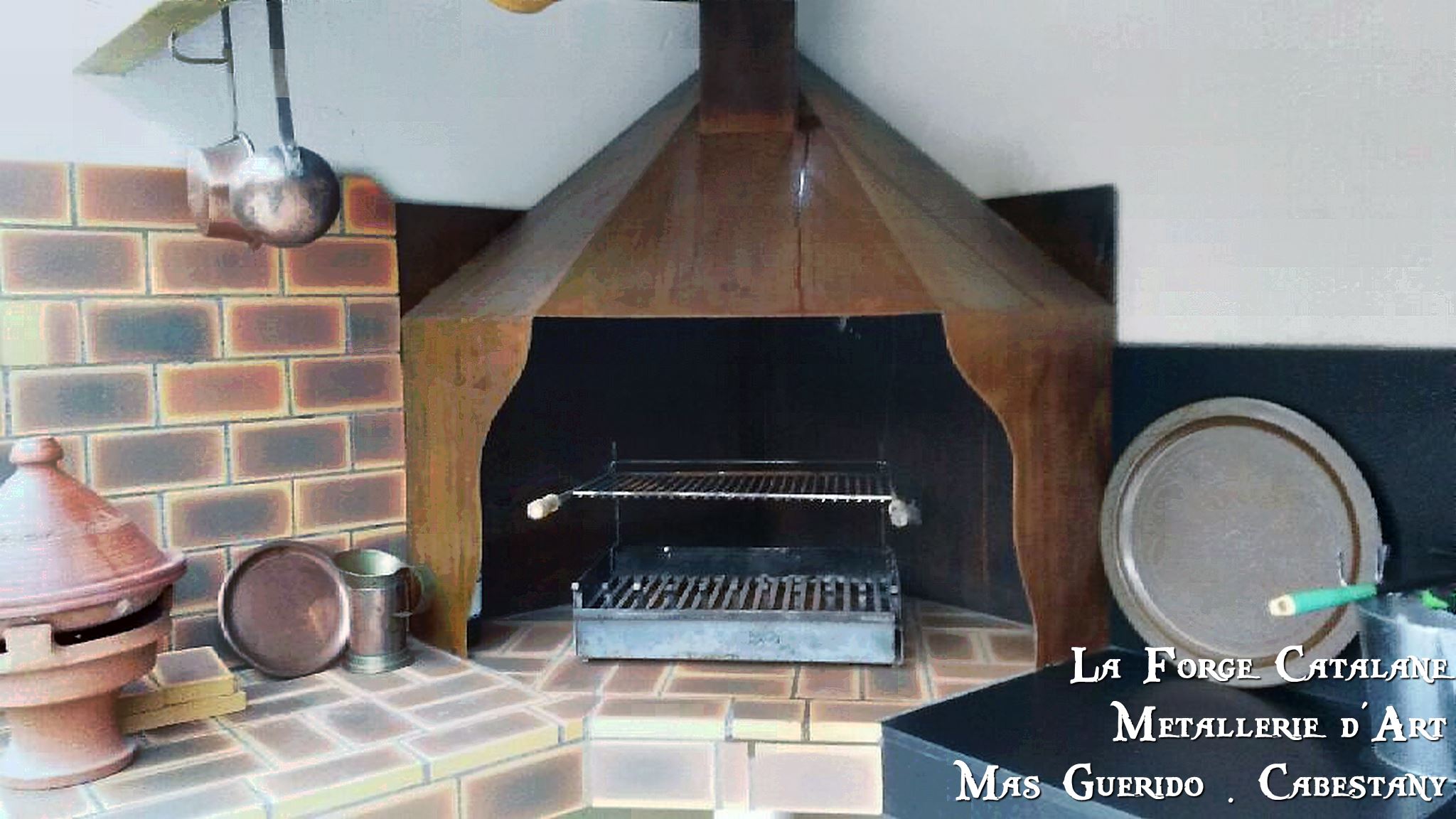 Hotte barbecue angle 6 forge catalane.jpg